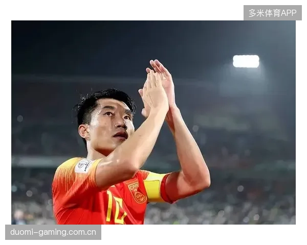 足球教练临场读秒换人成球队逆转关键